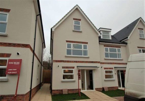 4 Bedroom Semi-Detac...